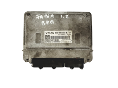 Calculateur 03E906023B 5WP40412 04 VW SKODA Siemens 16820