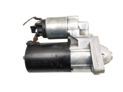 Démarreur 233001073R--A 0001136008 1.5dCi Renault Dacia Bosch