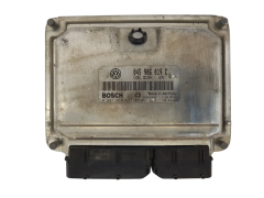 Calculateur 045906019C 0281010697 VW Bosch 2997