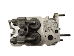 La Culasse Chrysler Jeep 90352029G 90412014F 2.5 TD VM69B La Culasse Chrysler Jeep 90352029G 90412014F 2.5 TD VM69B