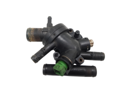 Boitier Thermostat D'eau moteur 7701474249 Renault 1.9 D  8178