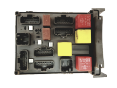 Calculateur 8200283811 8200004201E 518831003 Renault  18988