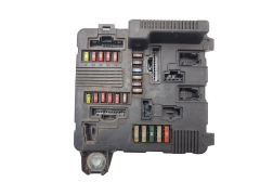 Calculateur Renault UPC X84 N2 8200306032B S118399200E Siemens Calculateur Renault UPC X84 N2 8200306032B S118399200E Siemens