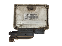 Calculateur 038906019BD 0281011065 VW Bosch