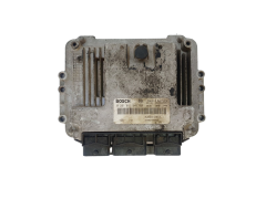 Calculateur 0281011549 8200310863 8200370779 Renault Bosch 35912