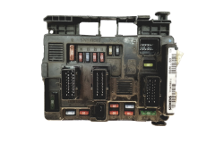 Calculateur BSM -B3 T118470003J 9643498880 PSA Siemens 25703 Calculateur BSM -B3 T118470003J 9643498880 PSA Siemens 25703