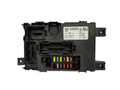 Boîtier Fusibles 13308948 401154265 28189303 Opel GM