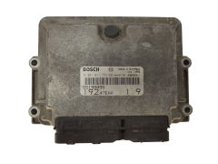 Calculateur 55198058 0281011553 19247EAA Fiat Bosch 13683