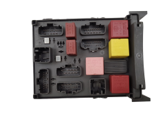 Calculateur Renault 8200447438 8200004201E 518837109 PBAJ Calculateur Renault 8200447438 8200004201E 518837109 PBAJ