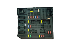 Calculateur USM JR95 L2 284B62342R Renault 31950 Calculateur USM JR95 L2 284B62342R Renault 31950