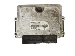 Calculateur 55185365 0281010332  Alfa Romeo 18338
