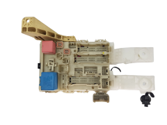 Boîtier Fusibles 82730-0D290 Toyota 19147