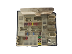 Calculateur USMC-PFT 8200481867-F 519157077 Renault 1884 Calculateur USMC-PFT 8200481867-F 519157077 Renault 1884