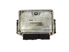 Calculateur 0281010442 8200199726 8200049306 Renault Bosch 18601