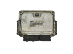 Calculateur 0281010442 8200126983 8200049306 Renault Bosch 34300
