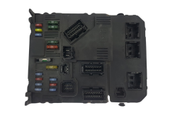 Calculateur BSI E02-00 9653667680 S118085220E PSA Siemens 1801