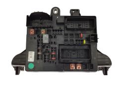 Boîtier Fusibles 13277318 Opel GM 20352
