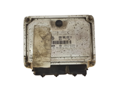 Calculateur 030906032M 0261204996 VW  Bosch 