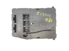 Calculateur UCH X84 8200306435 S118400320C Renault Siemens 59160