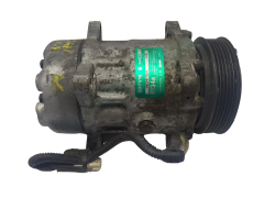 Compresseur De Climatisation Citroen Peugeot SD7V16 1106 6453FE Sanden 6905 Compresseur De Climatisation Citroen Peugeot SD7V16 1106 6453FE Sanden 6905