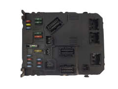 Calculateur BSI E01-00 9653667580 S118085320E PSA Siemens 2702 Calculateur BSI E01-00 9653667580 S118085320E PSA Siemens 2702