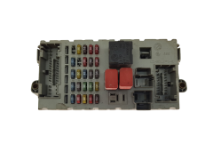 Boîtier Fusibles Fiat 51744898 NPL 46520600 CPL Delphi 20511