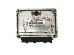 Calculateur 030906032G 0261204912 VW  Bosch 
