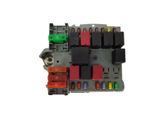 Boîtier Fusibles Fiat 51775688 0051775688057657 19879