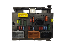 Calculateur BSM-L03-00 9659741780 PSA Delphi 1515