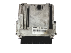Calculateur 237101754R 0281018497 Renault Bosch 24052