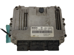 Calculateur Renault 0281011549 8200391966 8200370779 Bosch