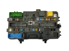 Calculateur BSI Opel 13220831 5DK008669-53 GM Hella 68751 Calculateur BSI Opel 13220831 5DK008669-53 GM Hella 68751