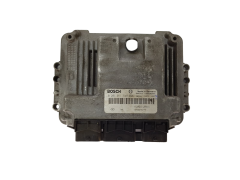 Calculateur 0281011549 8200310863 8200370779 Renault Bosch 18549