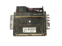 Calculateur MEC32-040 J3 XT  Nissan Hitachi 28303