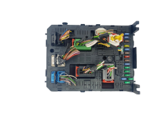 Calculateur BSI04EV 9678477080 230460802 PSA Johnson Controls 40200 Calculateur BSI04EV 9678477080 230460802 PSA Johnson Controls 40200