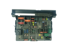 Boîtier Fusibles BMW 9119447-02 571056 40 Boîtier Fusibles BMW 9119447-02 571056 40