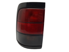 Phare De Voiture Gauche Arrière Peugeot 806 6351A3 AXO Scintex