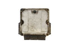 Calculateur 0281010637 8200211711 8200085386 Renault Bosch 42142