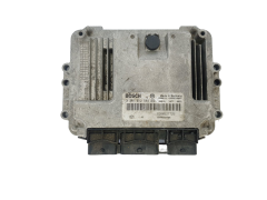 Calculateur 0281012589 8200527725 8200527756 Renault Bosch 38251