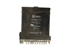 Calculateur Ecu Audi 037906022E  Siemens 24750