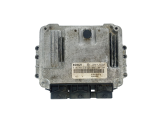 Calculateur 0281011276 8200305678 8200304606 Renault Bosch 35637