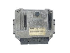 Calculateur 0281011275 8200305678 8200269879 Renault Bosch 63662