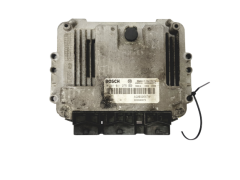 Calculateur 0281011275 8200305678 8200269879 Renault Bosch 16979
