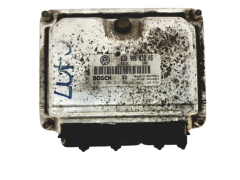 Calculateur 0261206823 030906032AS VW Bosch 19074