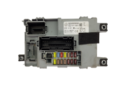 Boîtier Fusibles 00520028650 28444383 Fiat Delphi