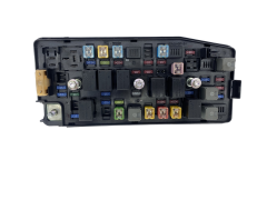 Boîtier Fusibles 95202898 FNYRJ 2898U Opel GM