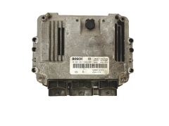 Calculateur 0281011549 8200310863 8200370779 Renault Bosch 22074