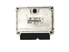Calculateur 074906018C 0281010082 VW Bosch 16787