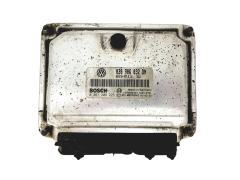 Calculateur 0261208225 030906032DN Volkswagen Bosch 30267 Calculateur 0261208225 030906032DN Volkswagen Bosch 30267
