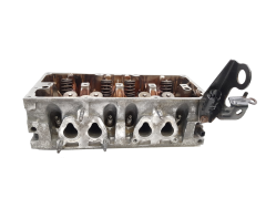 La Culasse 0193 D7F 7701469262 1.2 8v Renault Clio Kangoo La Culasse 0193 D7F 7701469262 1.2 8v Renault Clio Kangoo